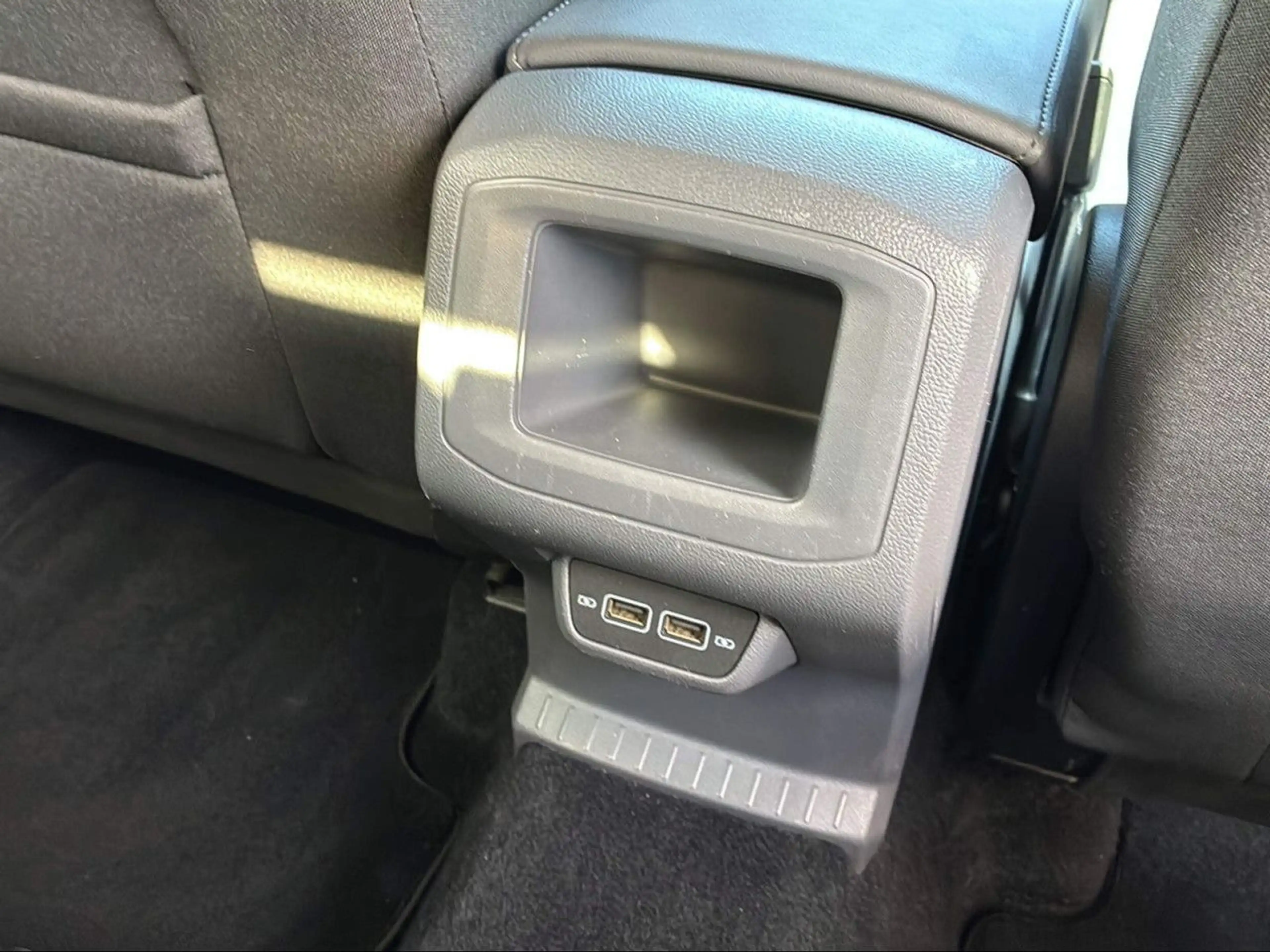 Volkswagen T-Cross 1.0 TSI STYLE LED+APP+AZV Bluetooth Klima — photo 13