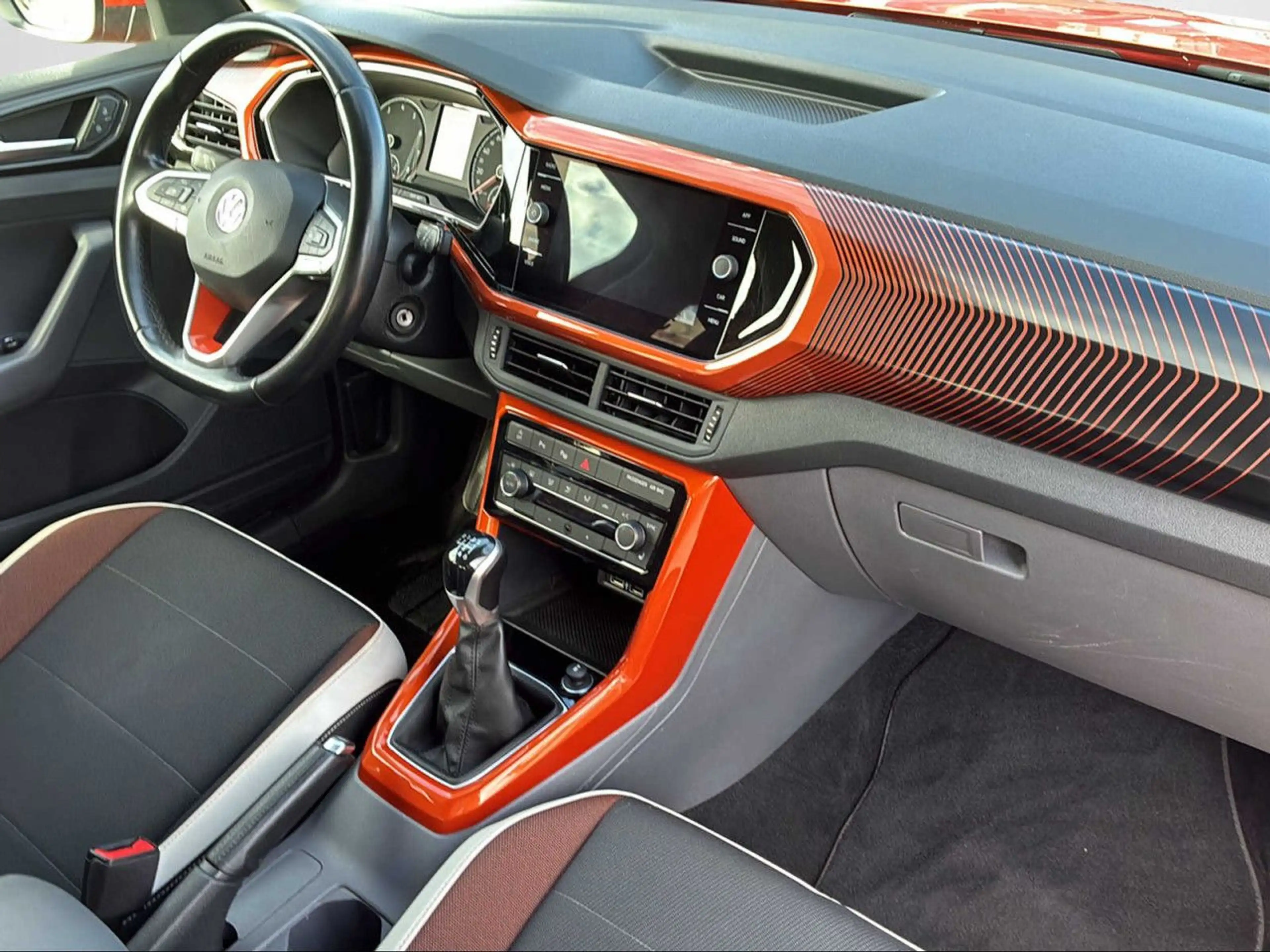 Volkswagen T-Cross 1.0 TSI STYLE LED+APP+AZV Bluetooth Klima — photo 11