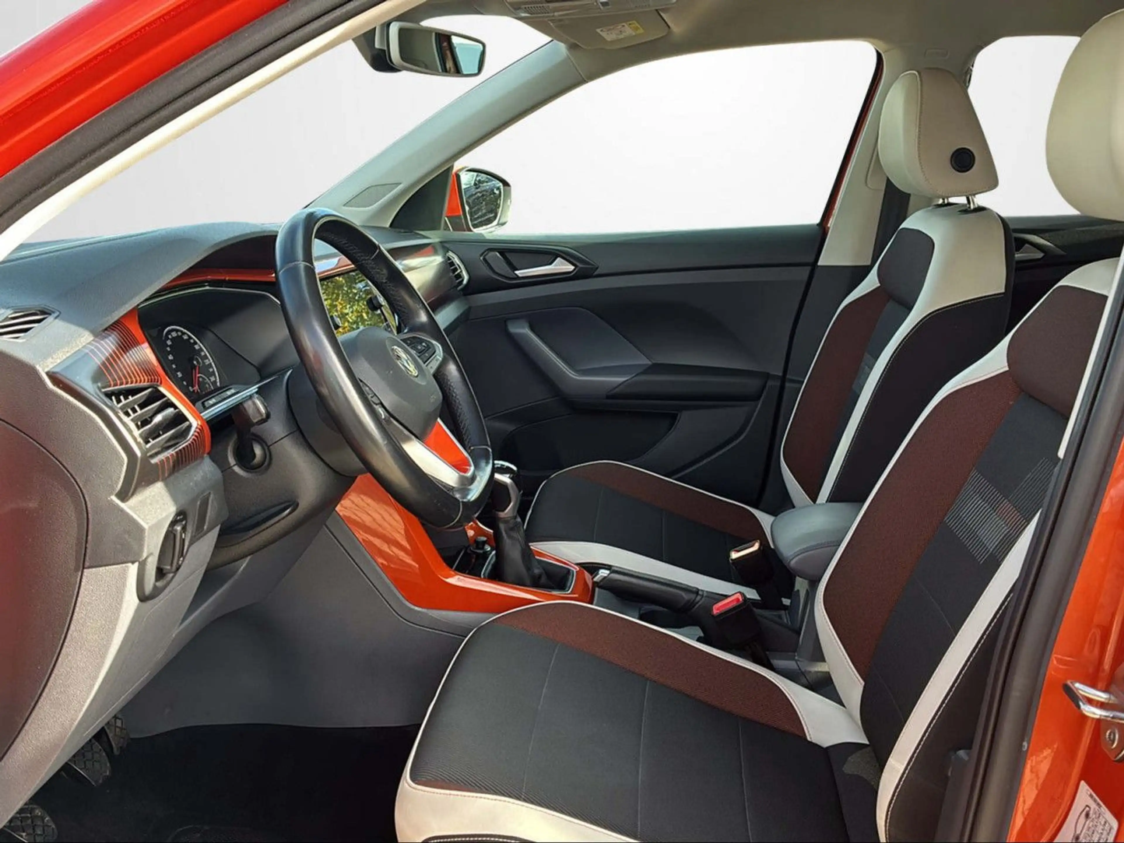 Volkswagen T-Cross 1.0 TSI STYLE LED+APP+AZV Bluetooth Klima — photo 8