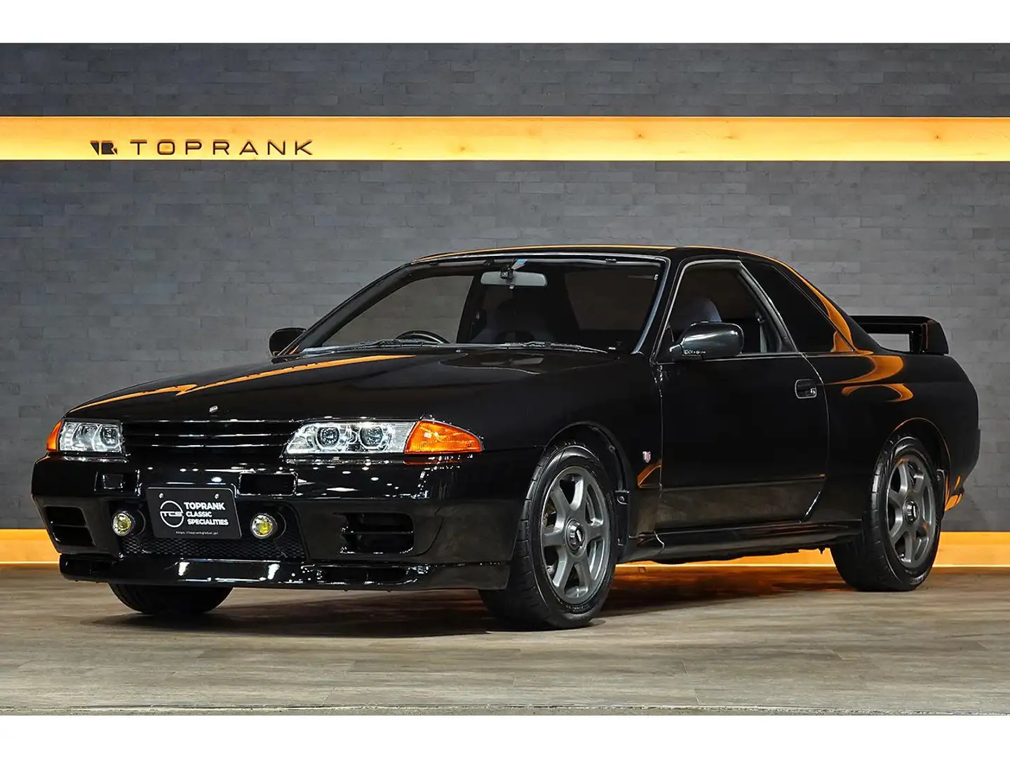Nissan Skyline R32 GTR Negro - 2