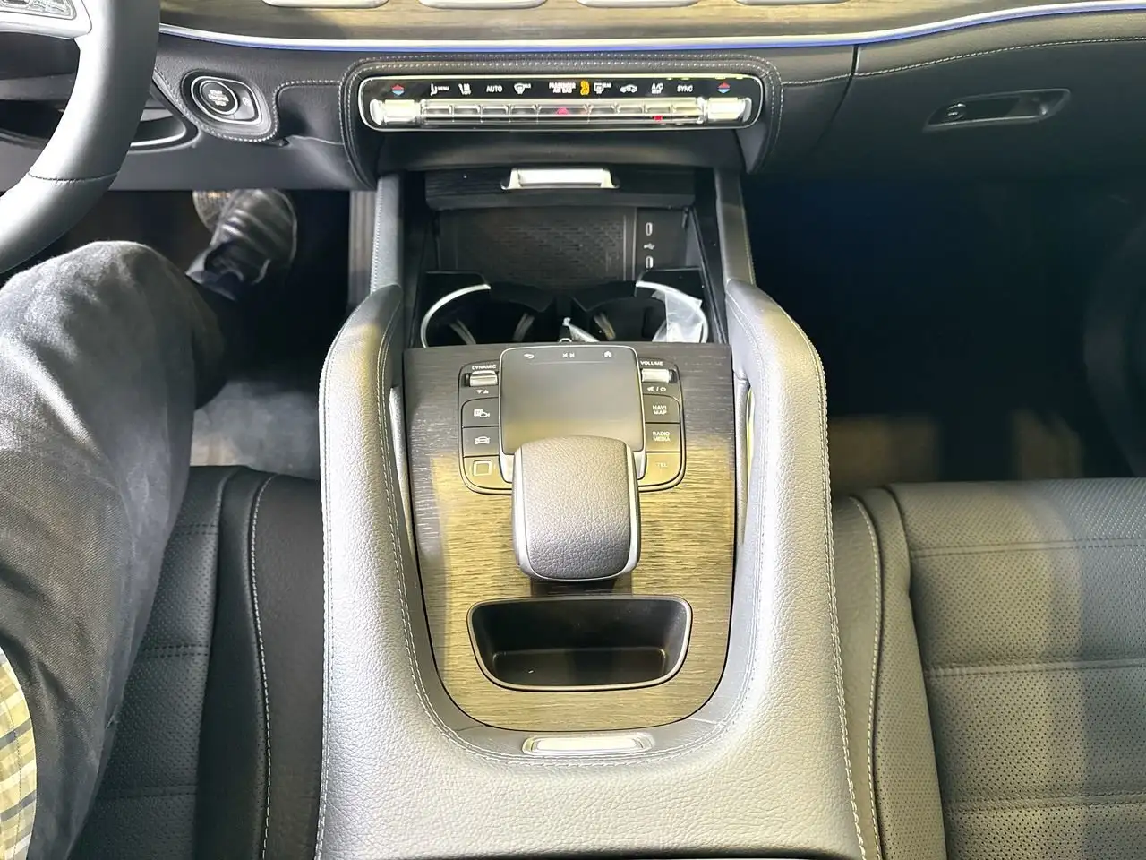Mercedes-Benz GLE снимка Mercedes-Benz GLE