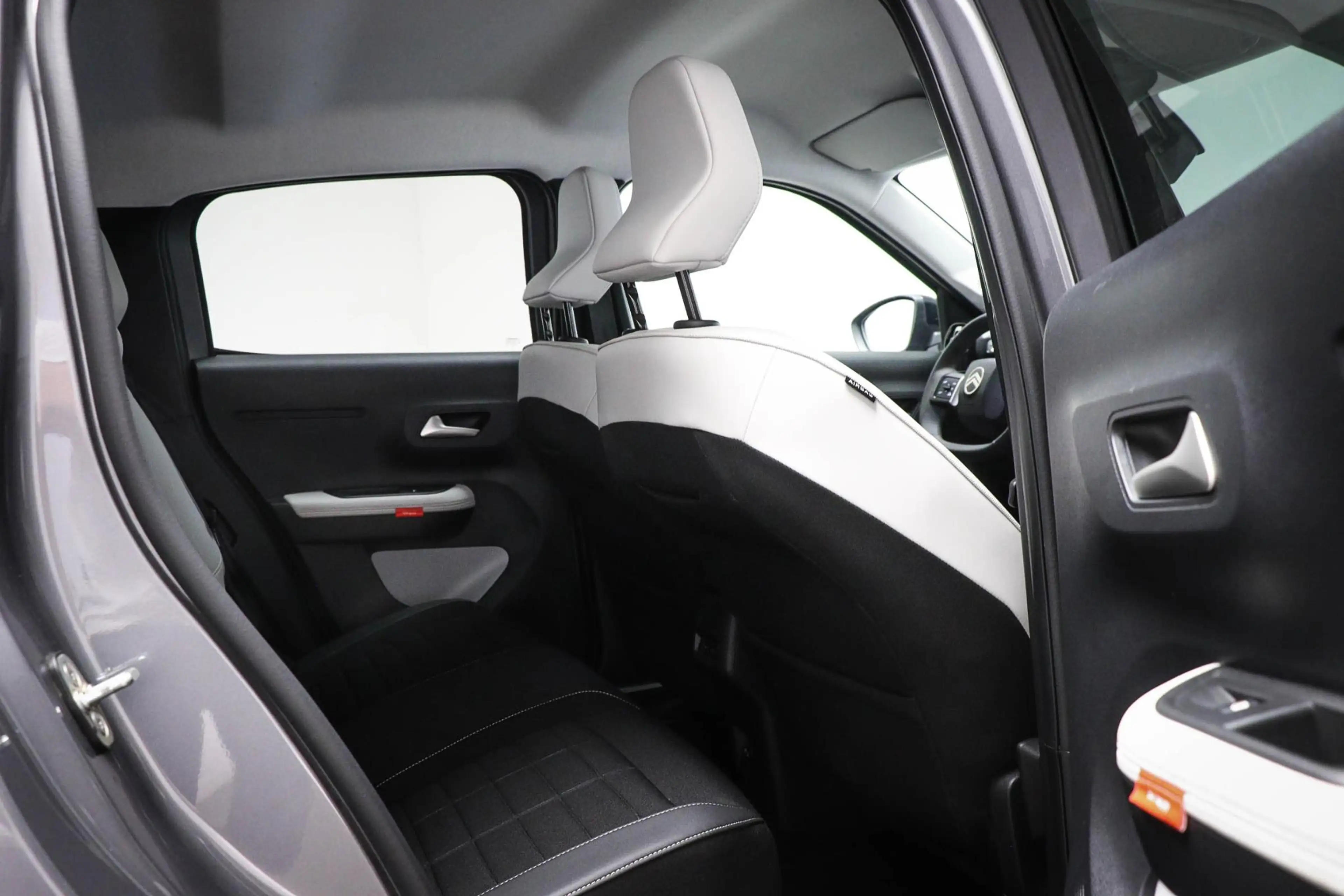 Citroen E-C3 Max 113pk 44 kWh | LED | HALF LEDER | CLIMA | DAB — photo 10