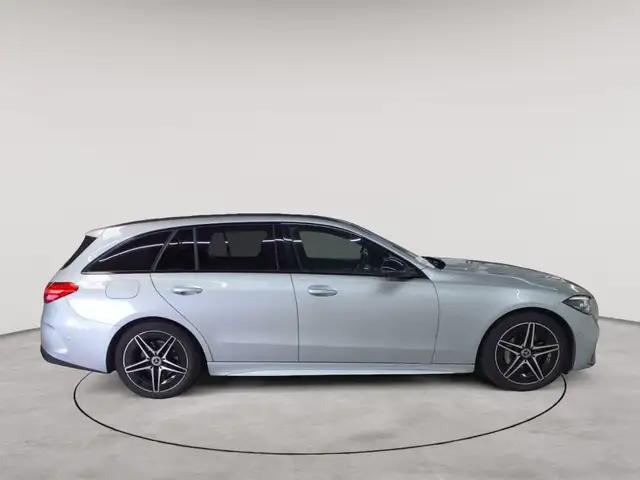 Mercedes-Benz C-Class view 3