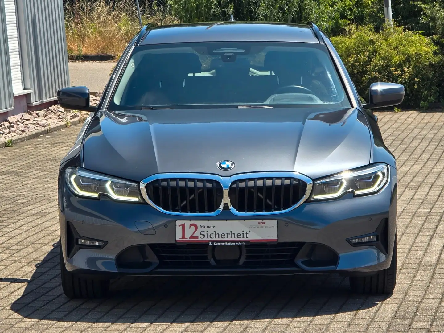 BMW 320 i Sport Line/NAVI/LED/KAMERA 360°/HEADUP/AHK Gris - 2