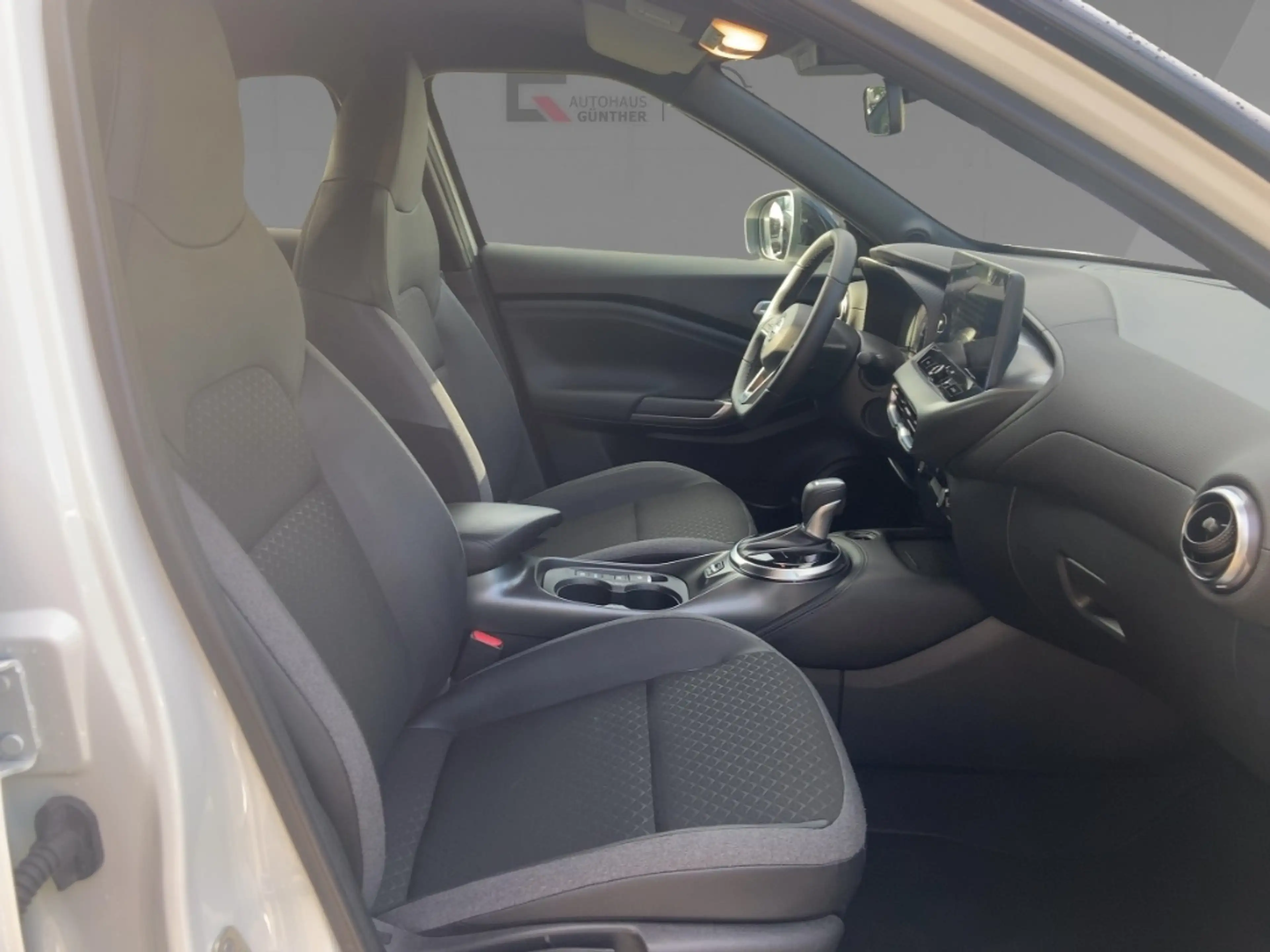 Nissan Juke N-CONNECTA 143PS Automatik NAVI/360°/PRO PILOT/WIN — photo 10