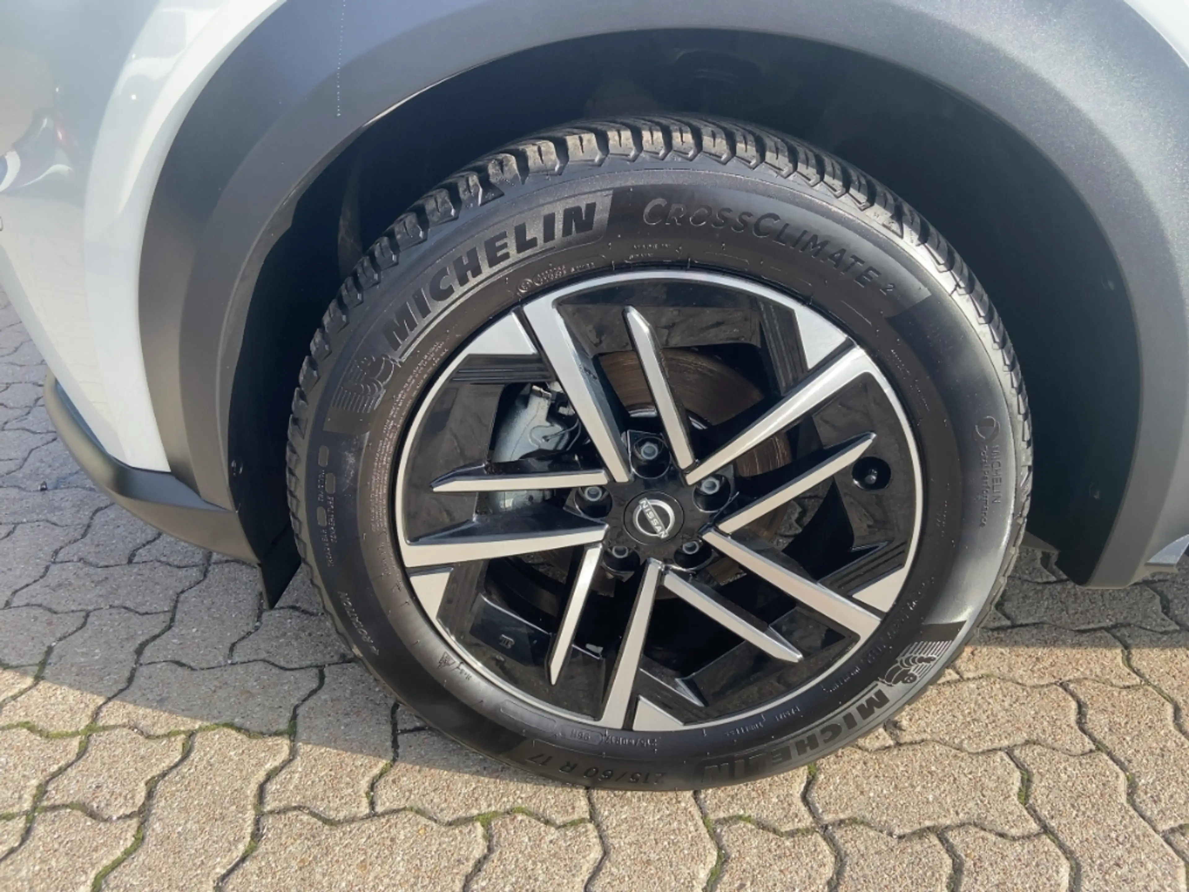 Nissan Juke N-CONNECTA 143PS Automatik NAVI/360°/PRO PILOT/WIN — photo 7