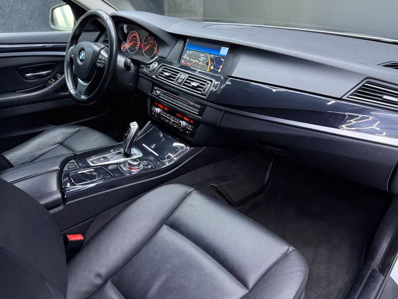 BMW 525 D*LIMOUSINE*SHD*LEDER*MEMORY*19"*HUD*AHK* — photo 8