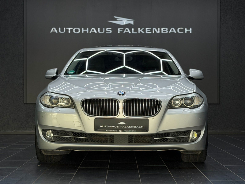BMW 525 D*LIMOUSINE*SHD*LEDER*MEMORY*19"*HUD*AHK* — photo 4