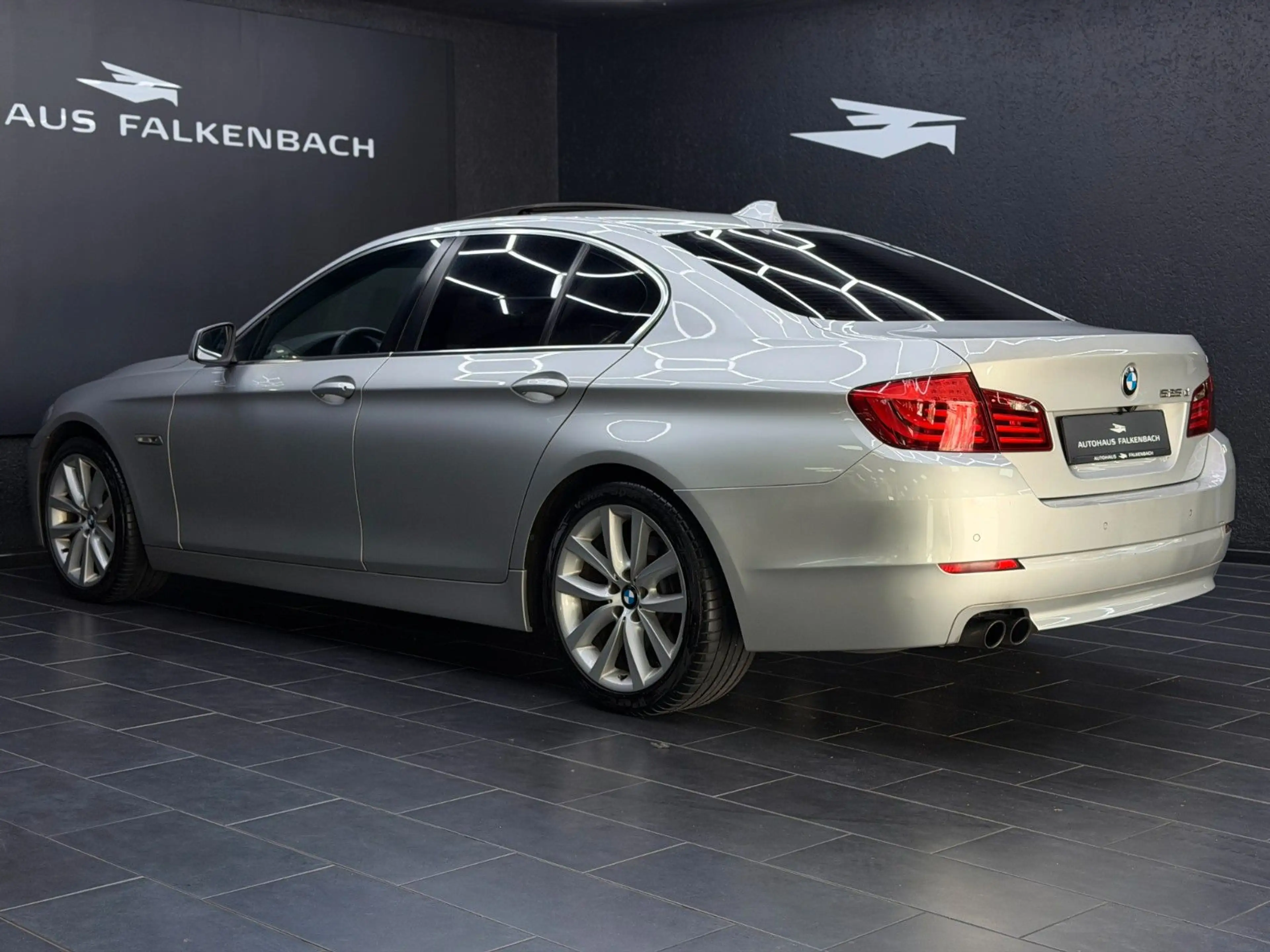 BMW 525 D*LIMOUSINE*SHD*LEDER*MEMORY*19"*HUD*AHK* — photo 7