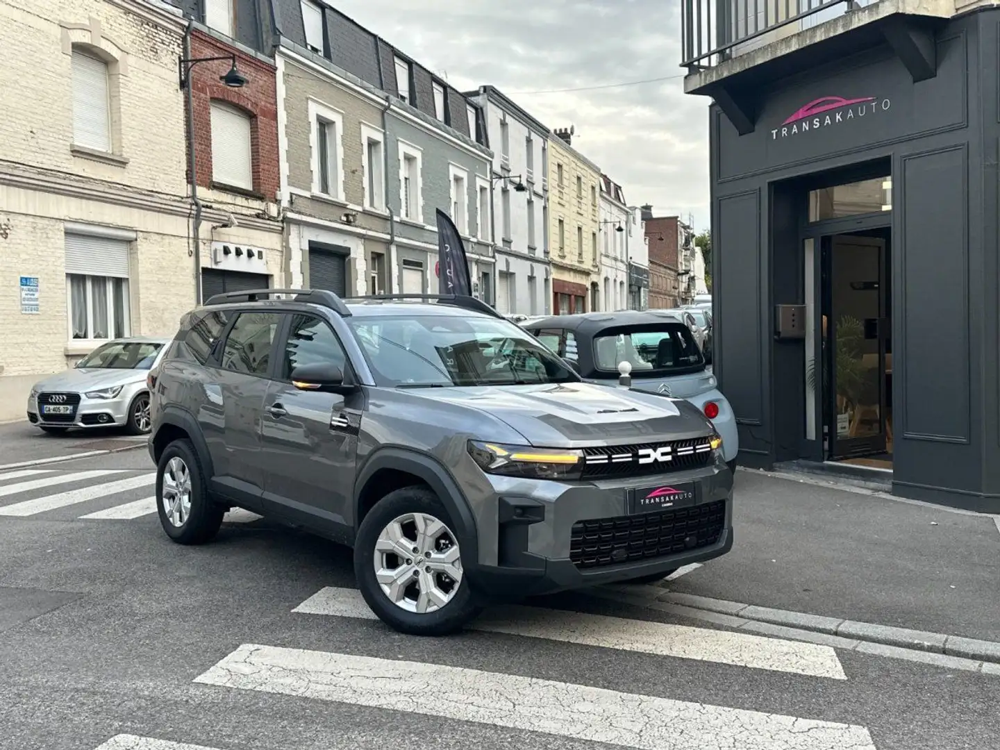 Dacia Bigster 140 MILT HYBRID GPL ESSENTIAL / GARANTIE CONSTRUCTEUR / POSSIBILITÉS 7 PLACES Grijs - 1
