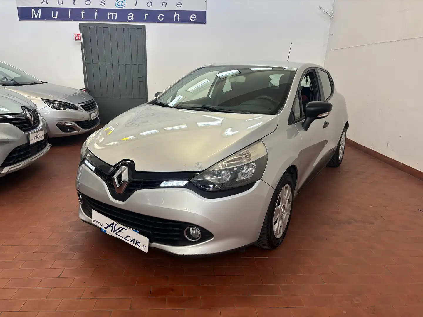 Renault Clio 5p 1.2 75cv ADATTA A NEOPATENTATI 1 PROPRIETARIO - 1