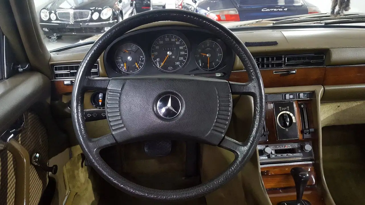 Mercedes-Benz 350 SE, foto 11