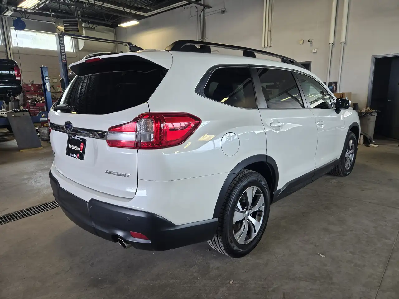 Subaru Ascent photo Subaru Ascent