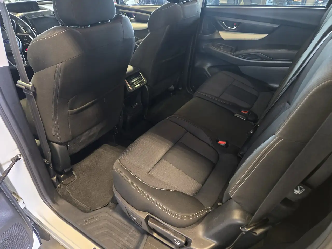 Subaru Ascent photo Subaru Ascent