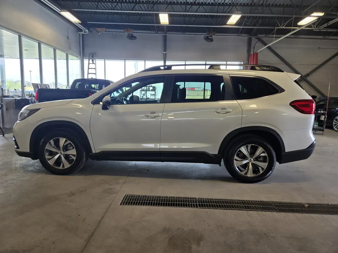 Subaru Ascent photo Subaru Ascent