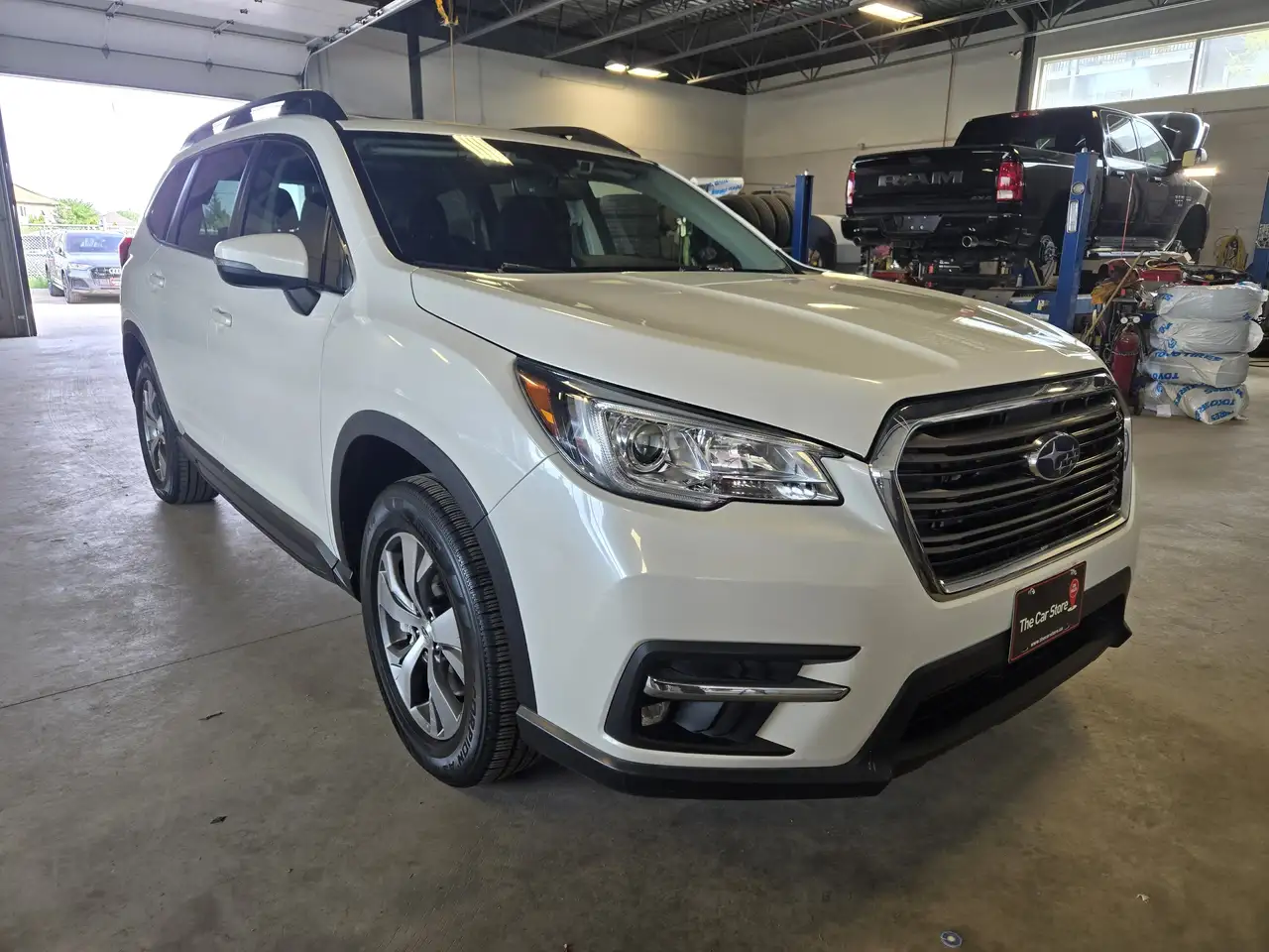 Subaru Ascent photo Subaru Ascent