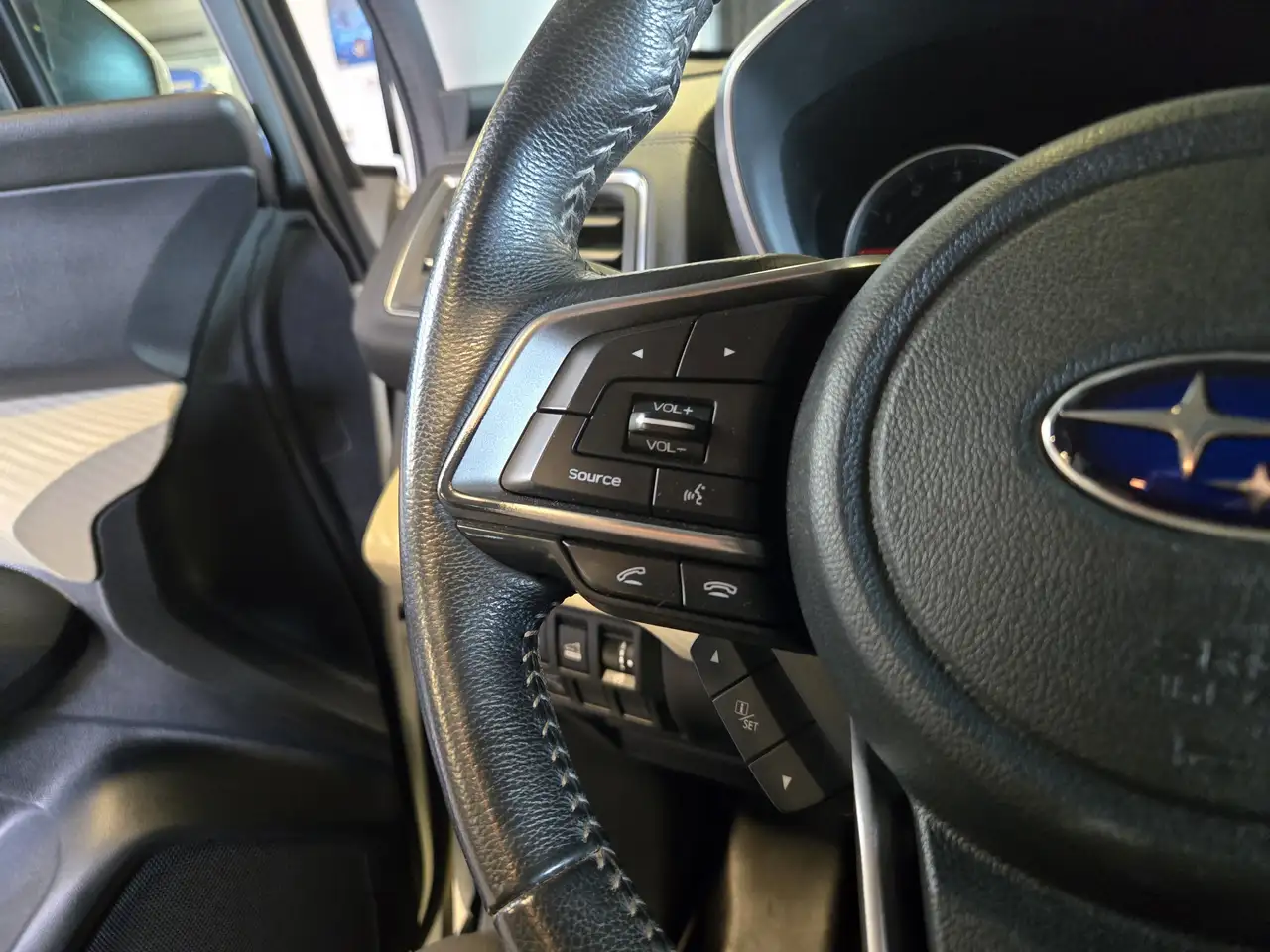 Subaru Ascent photo Subaru Ascent