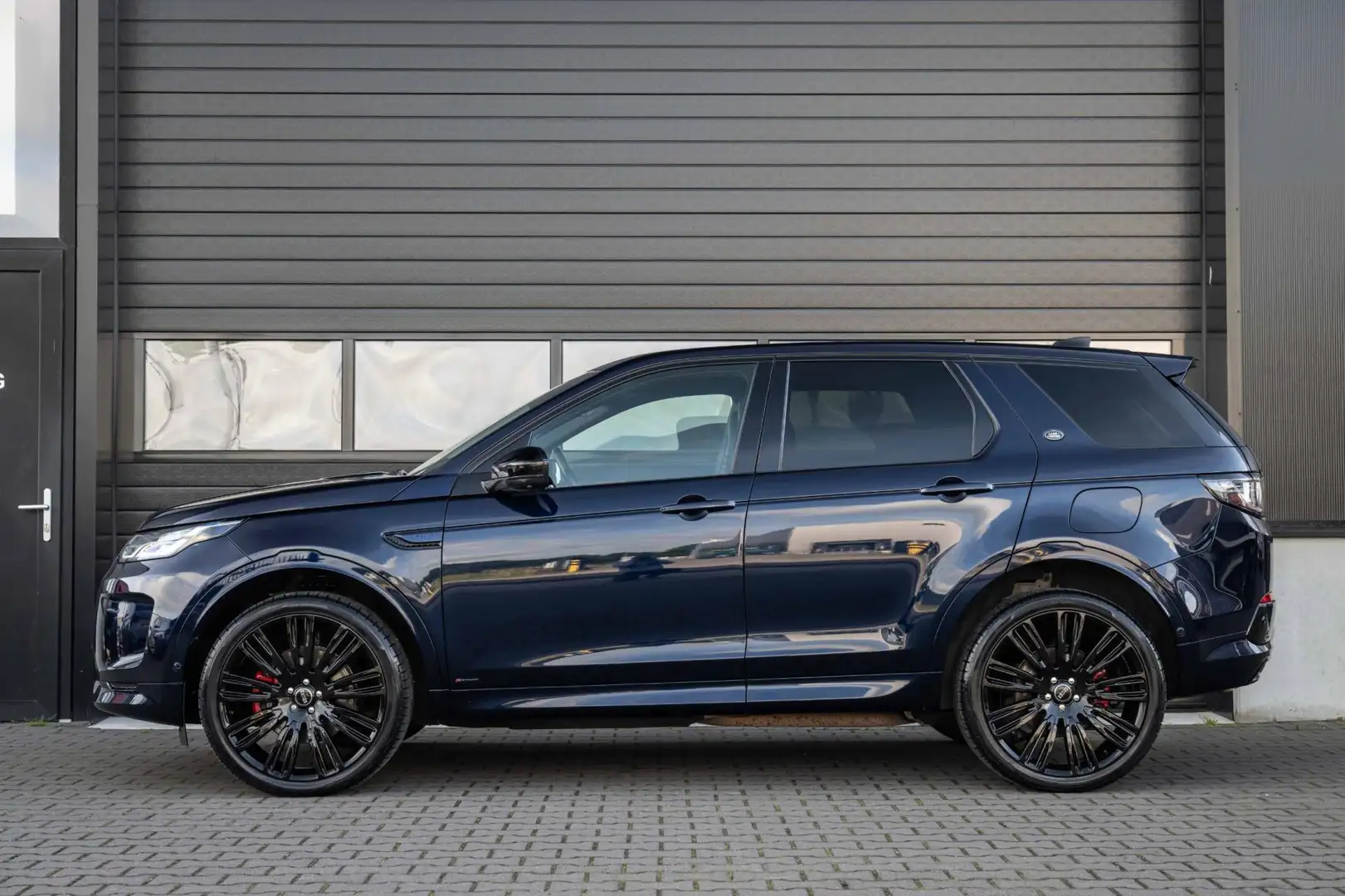 Land Rover Discovery Sport P300e 1.5 R-Dynamic HSE 309PK|360 Camera|22 Inch Blauw - 2
