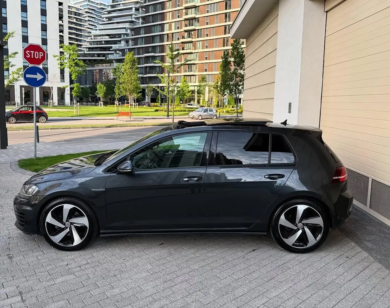 Volkswagen Golf GTD 2,0 TDI DSG - 2