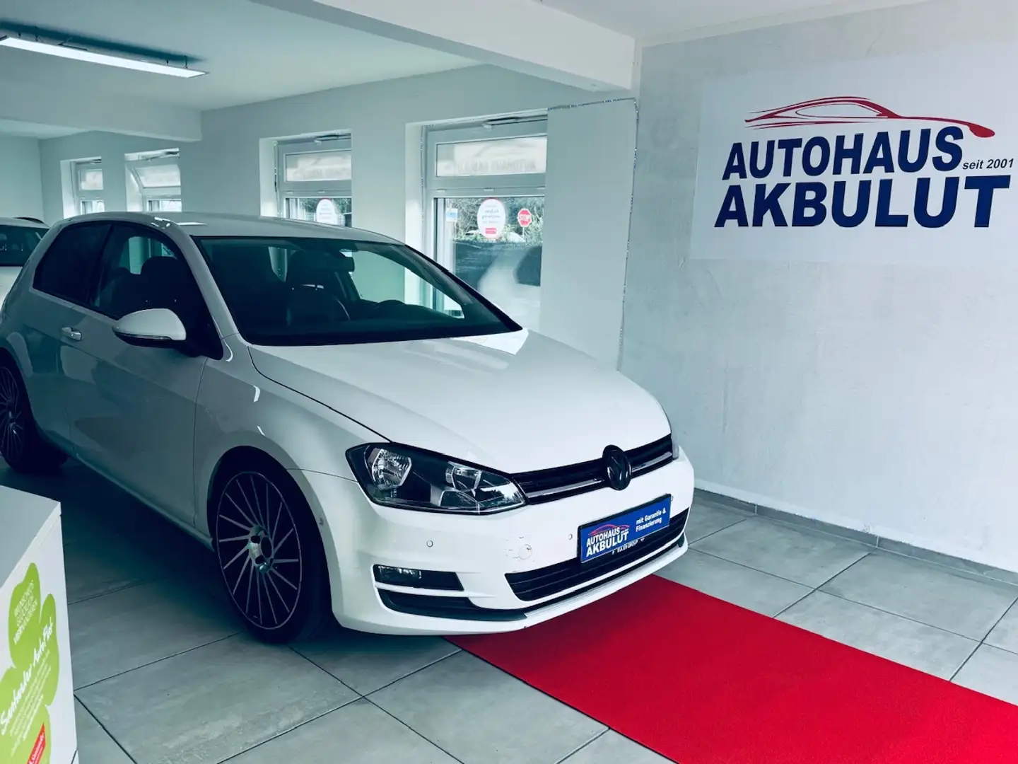Volkswagen Golf Comfortline BMT*Finanzierung+Garantie+Tüv* Weiß - 1