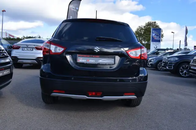 Suzuki SX4 S-Cross view 12