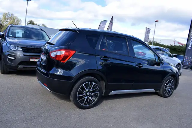 Suzuki SX4 S-Cross view 3