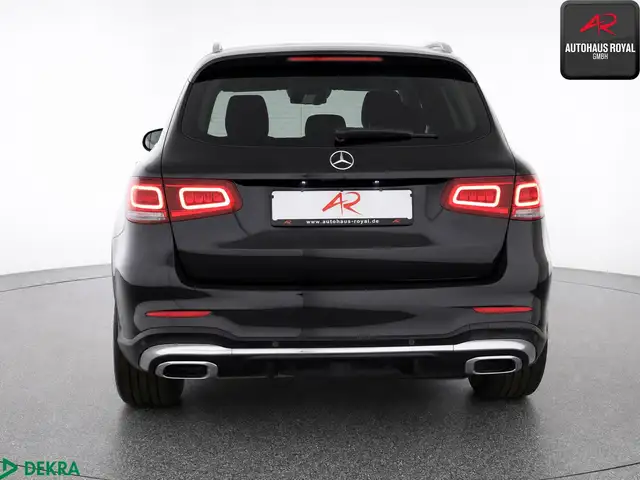 Mercedes-Benz GLC view 4