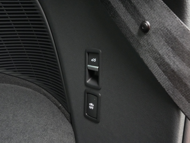 Audi R8 Coupe performance RWD LED PDC LEDER KAM — photo 12