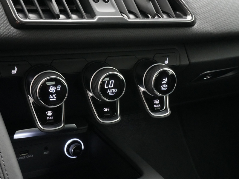 Audi R8 Coupe performance RWD LED PDC LEDER KAM — photo 7