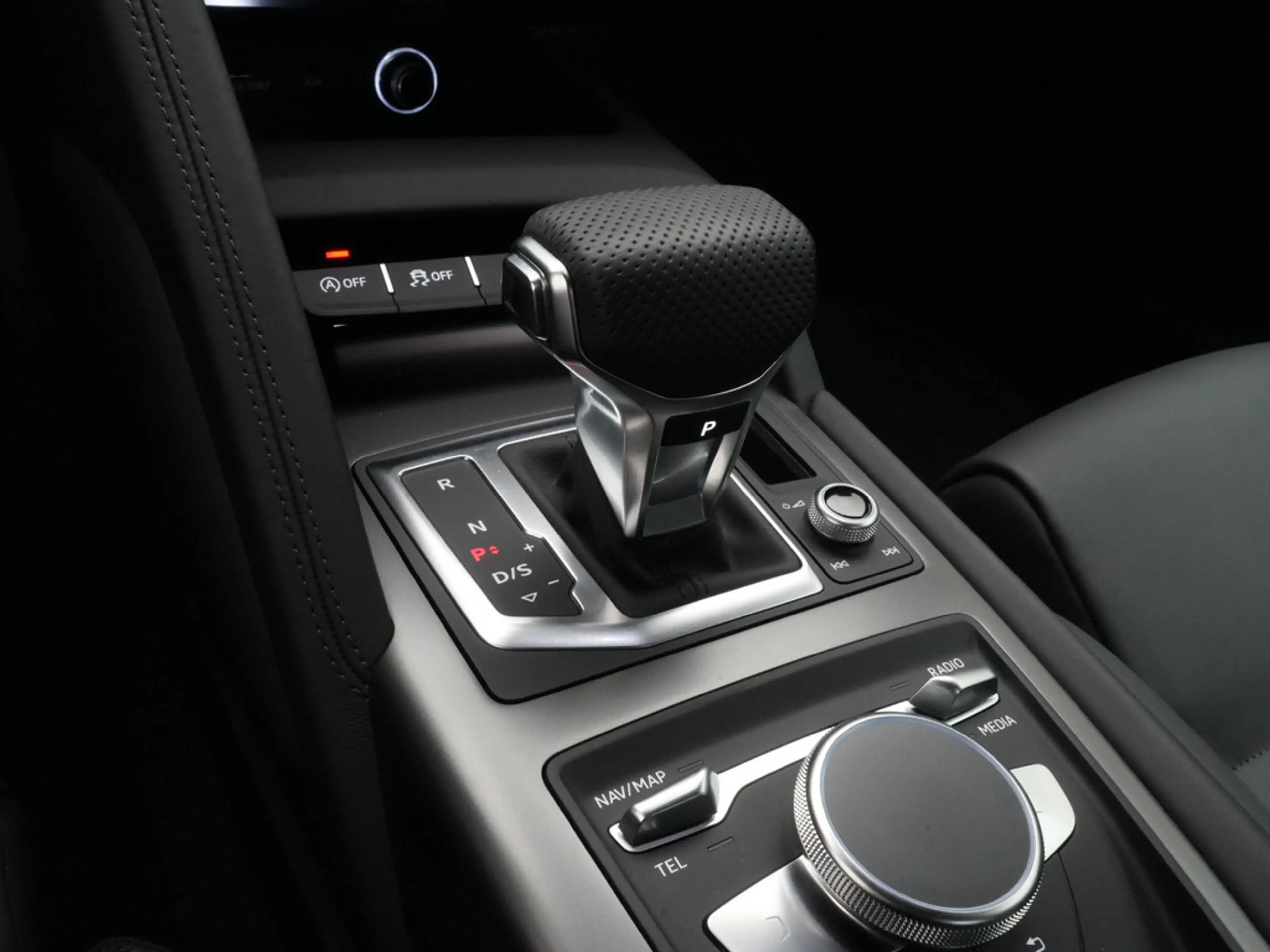 Audi R8 Coupe performance RWD LED PDC LEDER KAM — photo 9