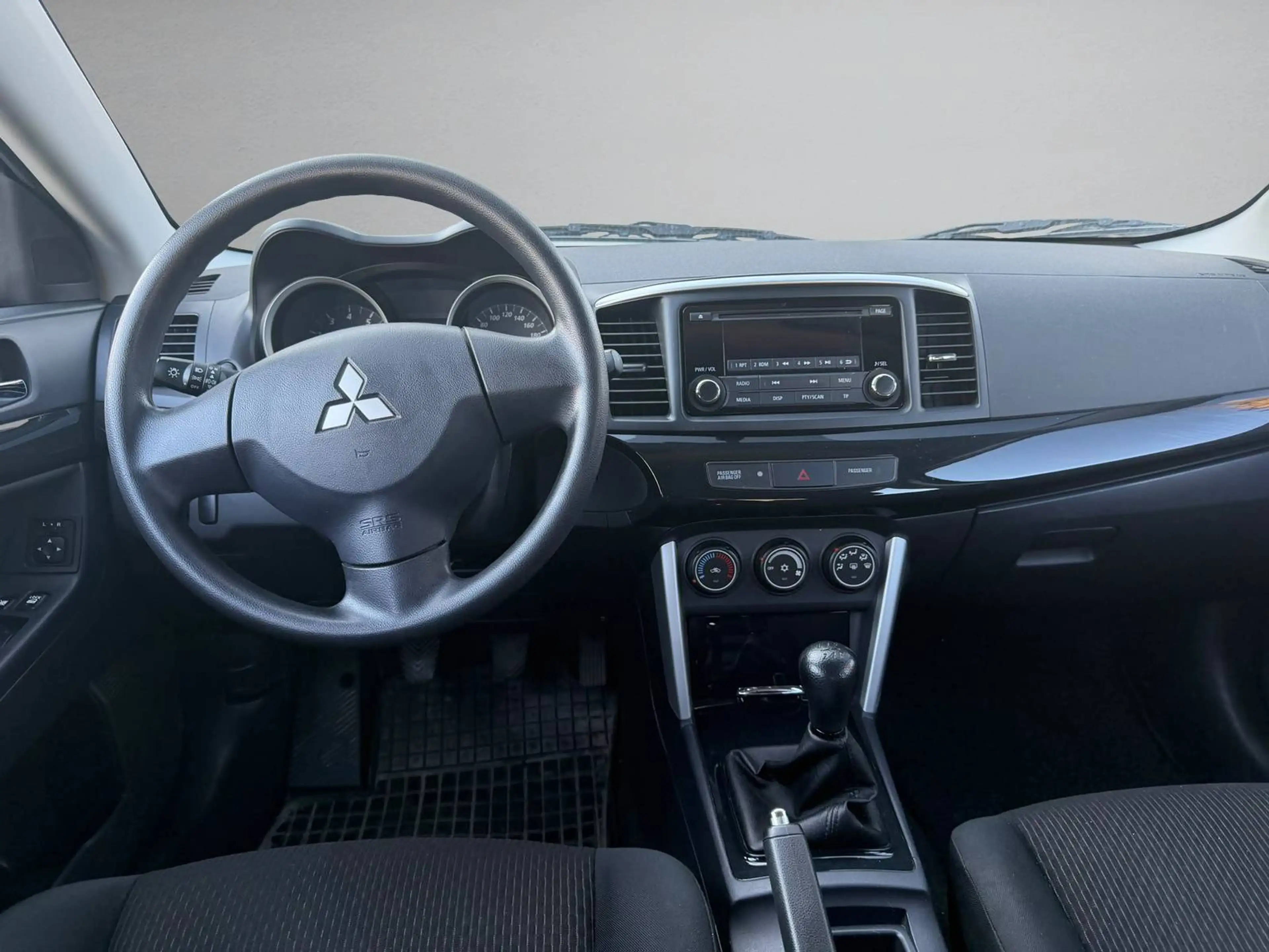 Mitsubishi Lancer Basis HU*KLIMA — photo 12