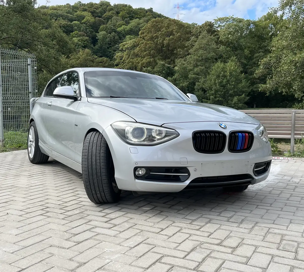 BMW 114 BMW Serie 1 114i / PRET A IMMATRICULER Silber - 1