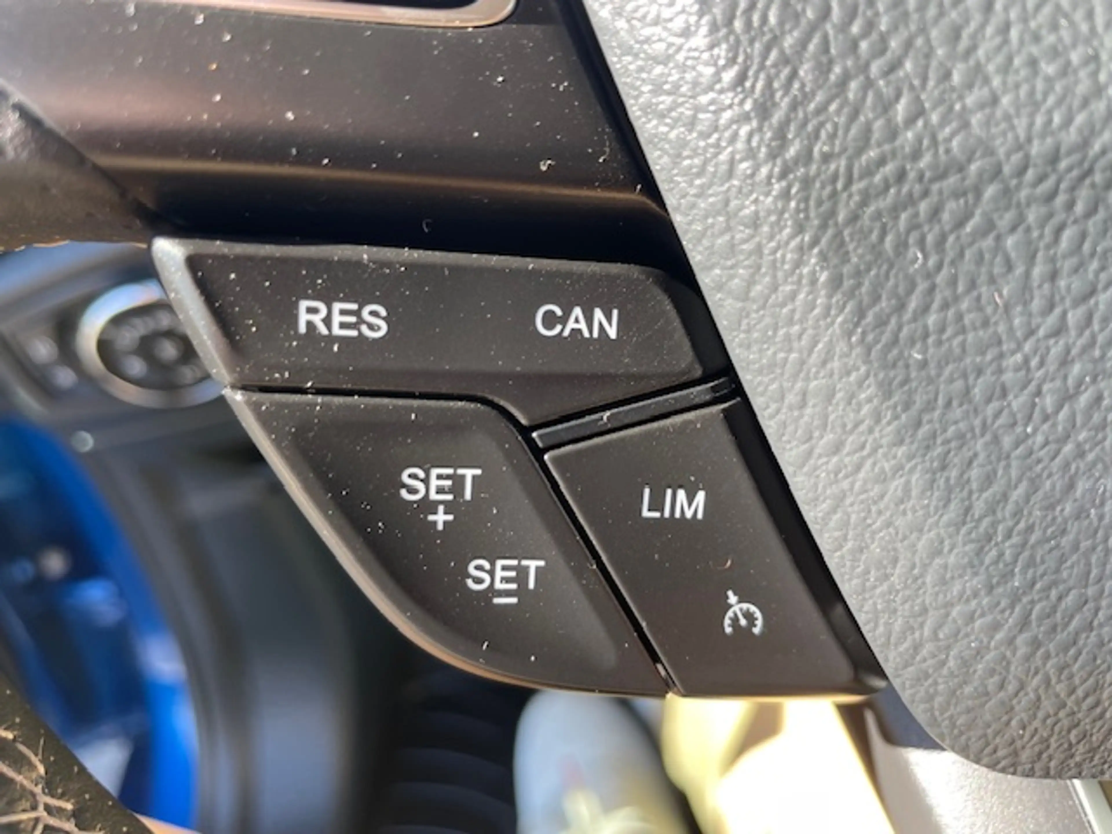 Ford EcoSport ST-Line — photo 9