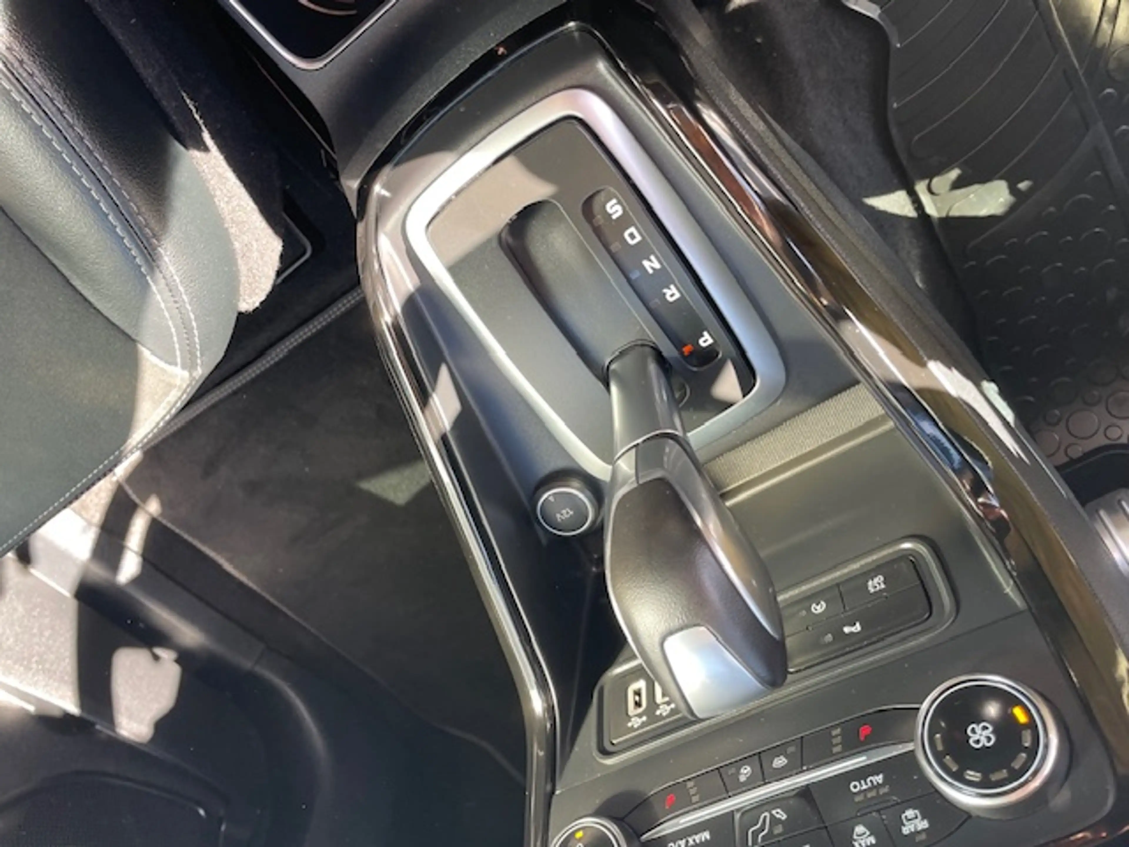 Ford EcoSport ST-Line — photo 7