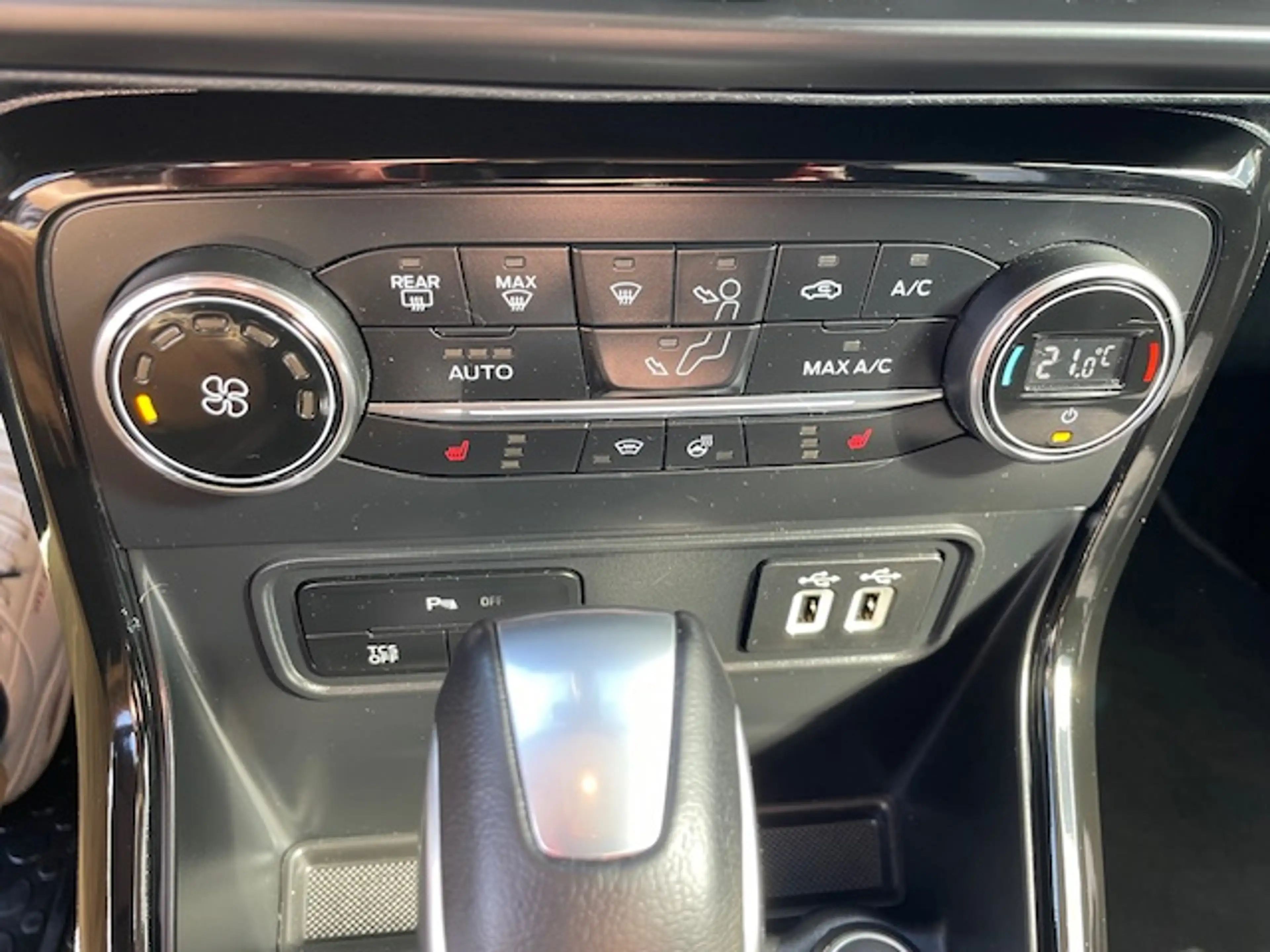 Ford EcoSport ST-Line — photo 8