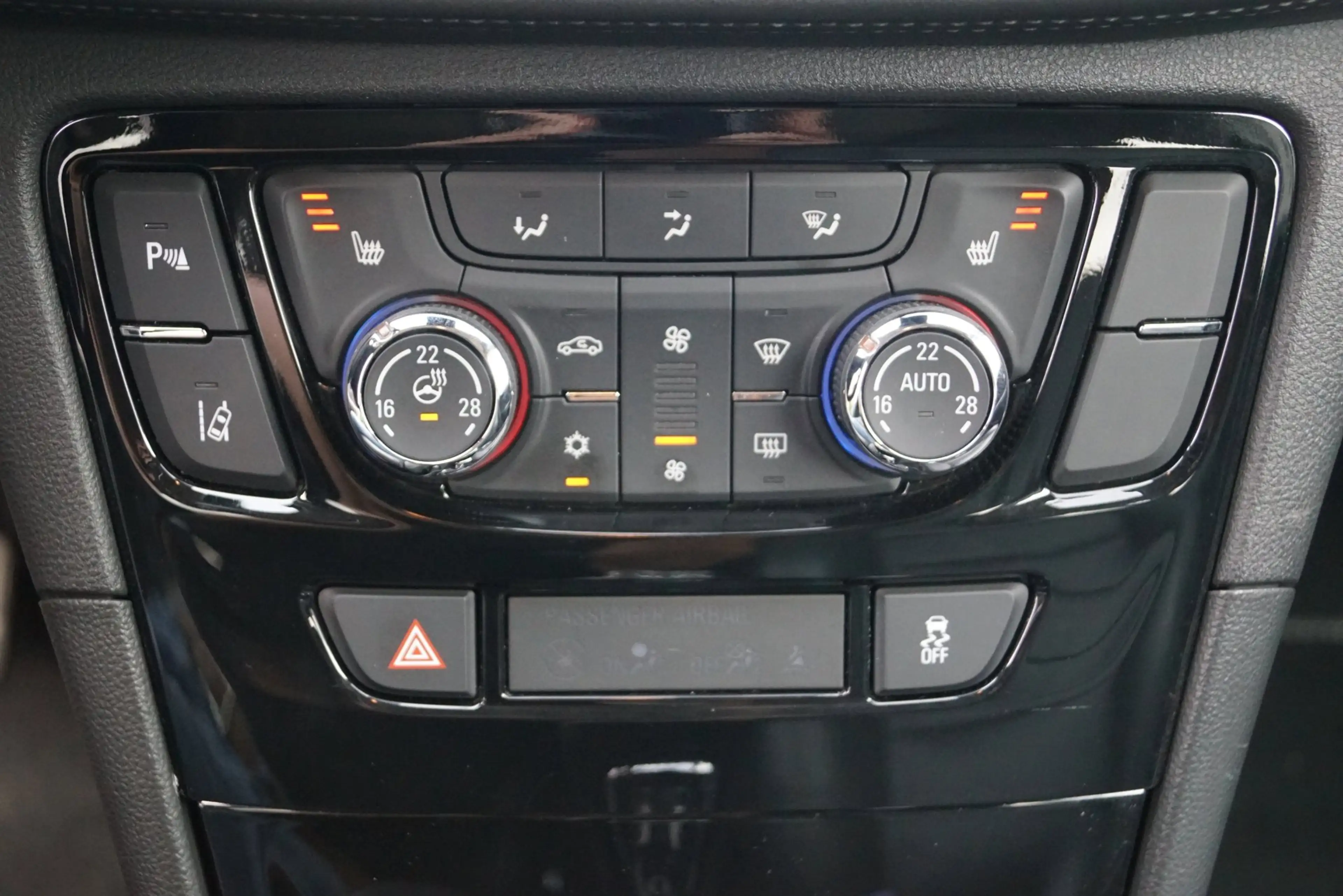 Opel Mokka X 1.4 Turbo Innovation Autom Schuifkdak Leder Sports — photo 14