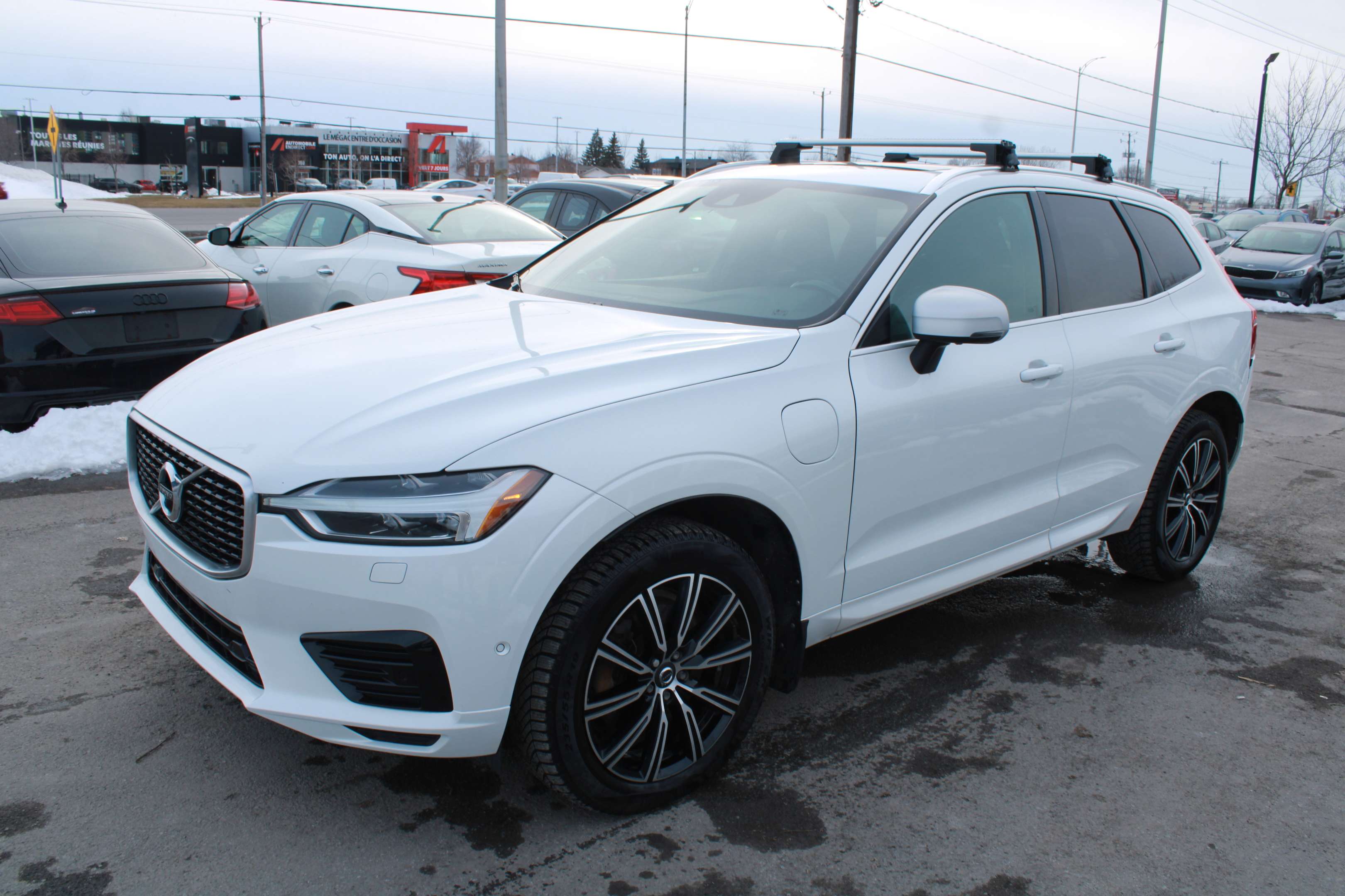 2018 Volvo XC60 T8 eAWD Plug-In Hybrid R-Design, MAGS, CUIR, A/C alt 3