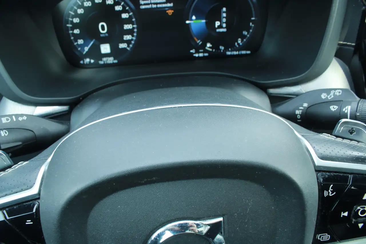 Volvo XC60 снимка Volvo XC60
