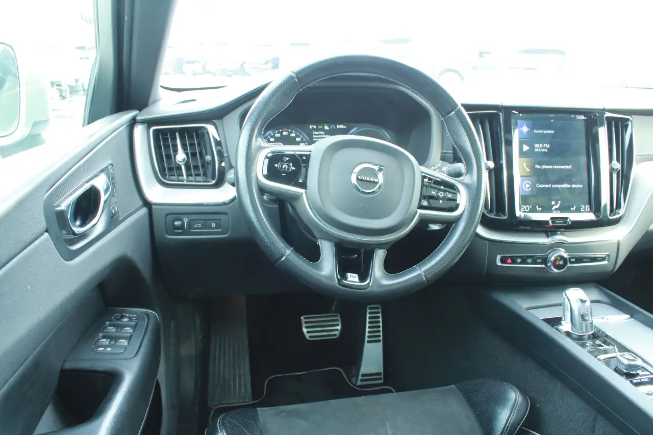 Volvo XC60 снимка Volvo XC60