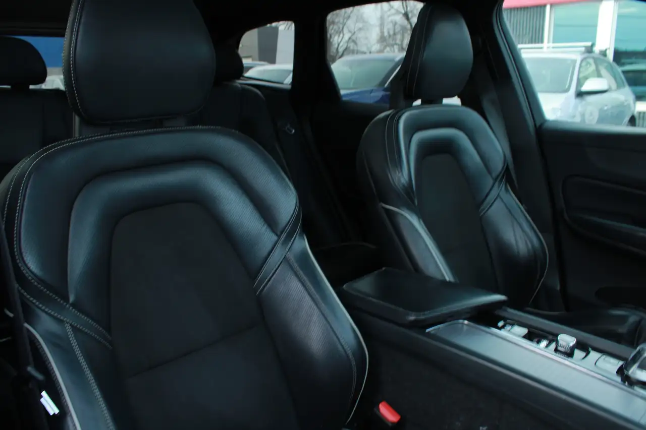 Volvo XC60 снимка Volvo XC60