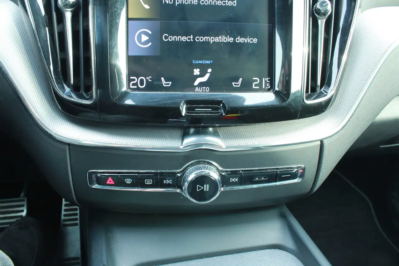 Volvo XC60 снимка Volvo XC60
