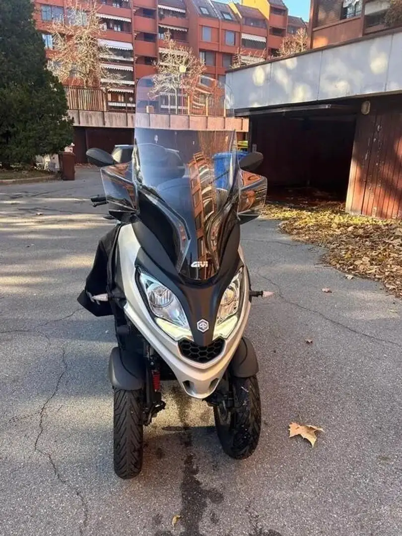 Piaggio MP3 300 Grigio - 1