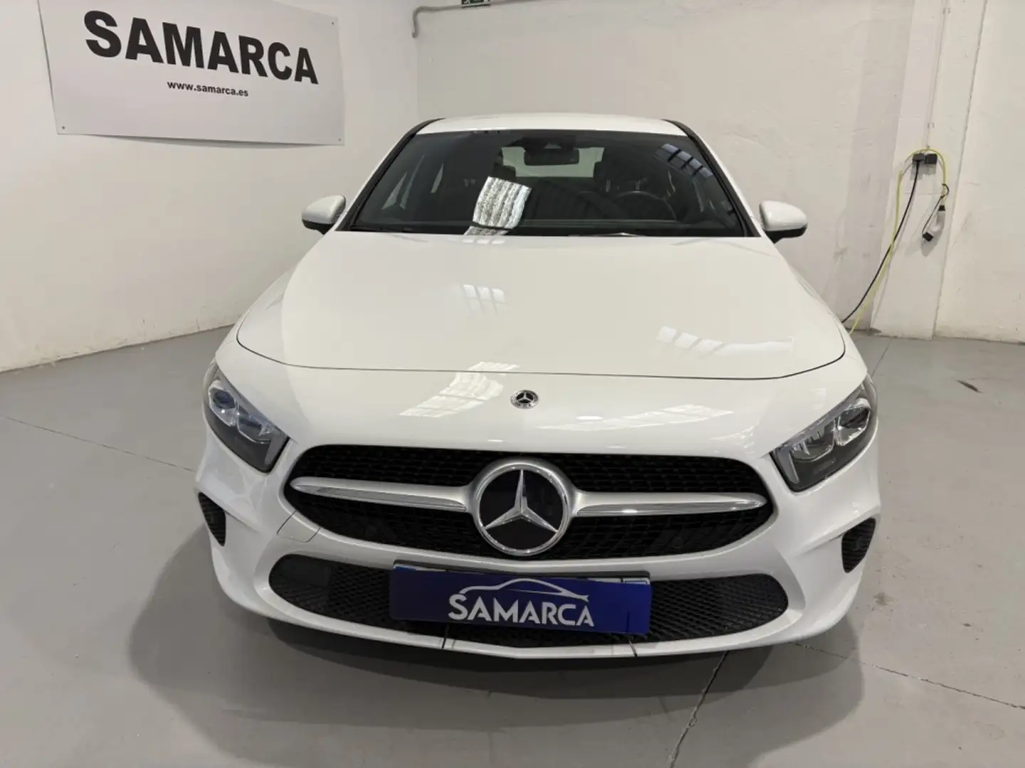 Mercedes-Benz A 250 250e Sedán 8G-DCT Blanco - 2