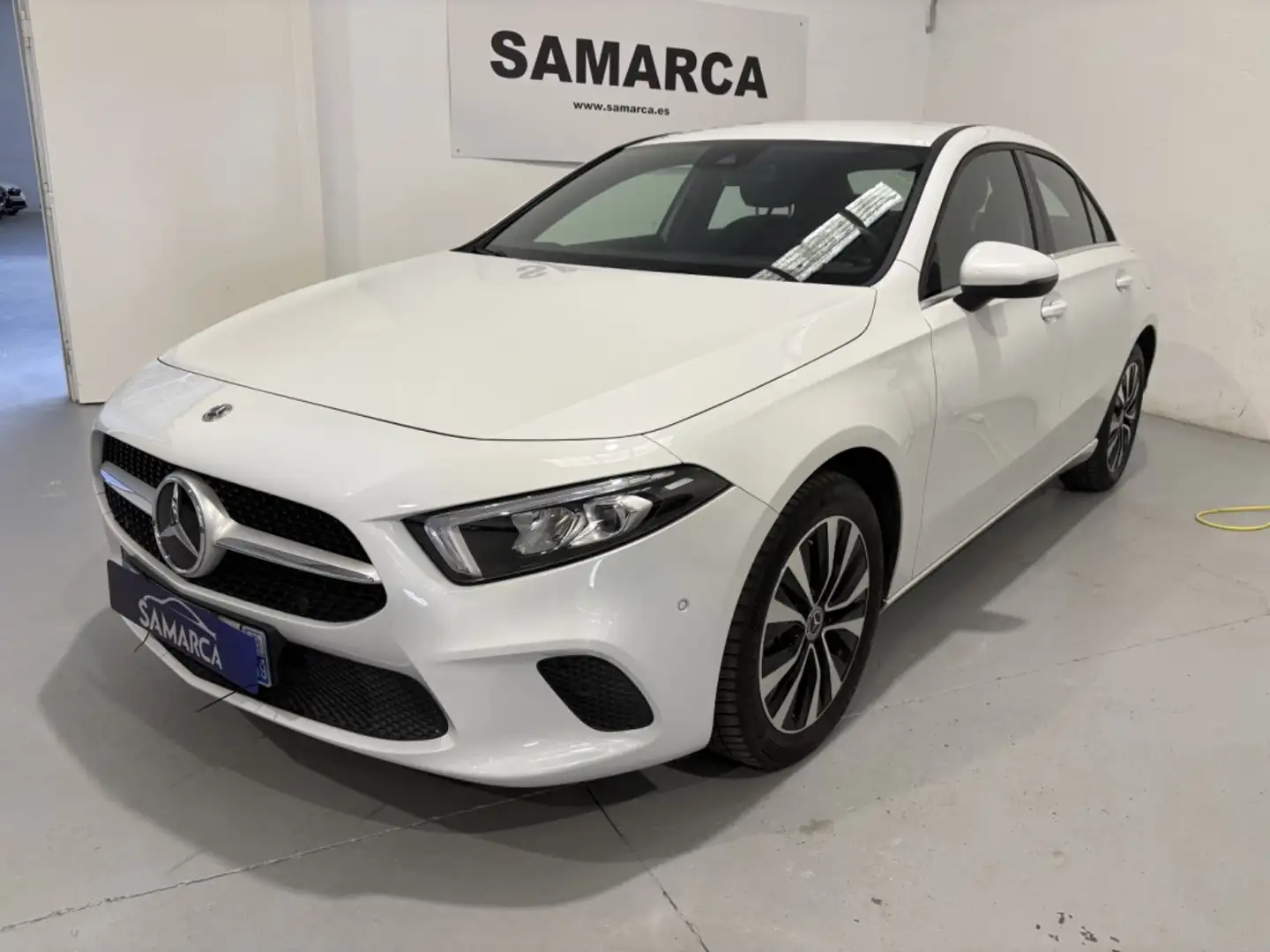 Mercedes-Benz A 250 250e Sedán 8G-DCT Blanco - 1