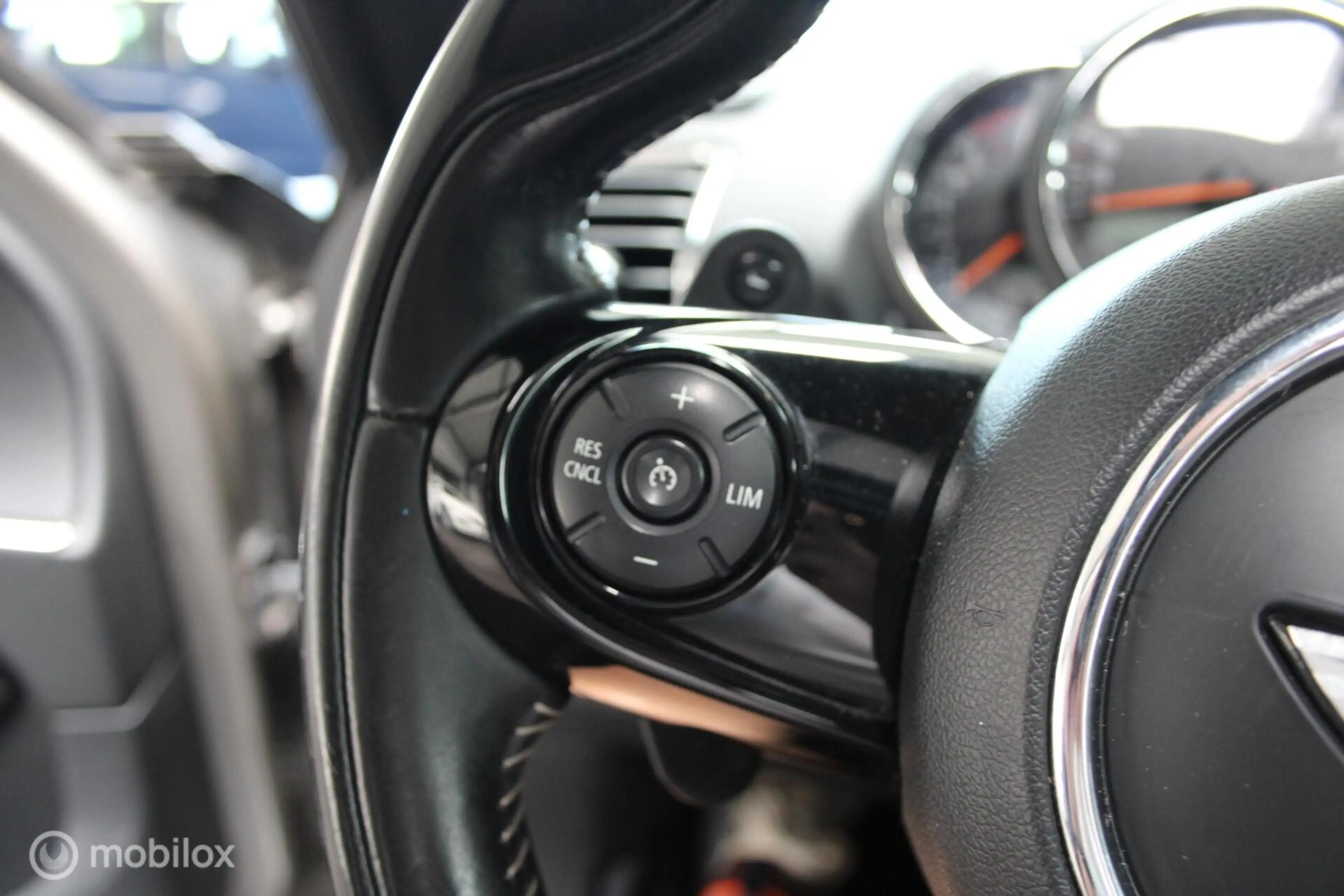 MINI Cooper S Clubman 2.0 Chili Serious Business — photo 26