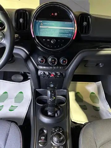 Mini Countryman view 8