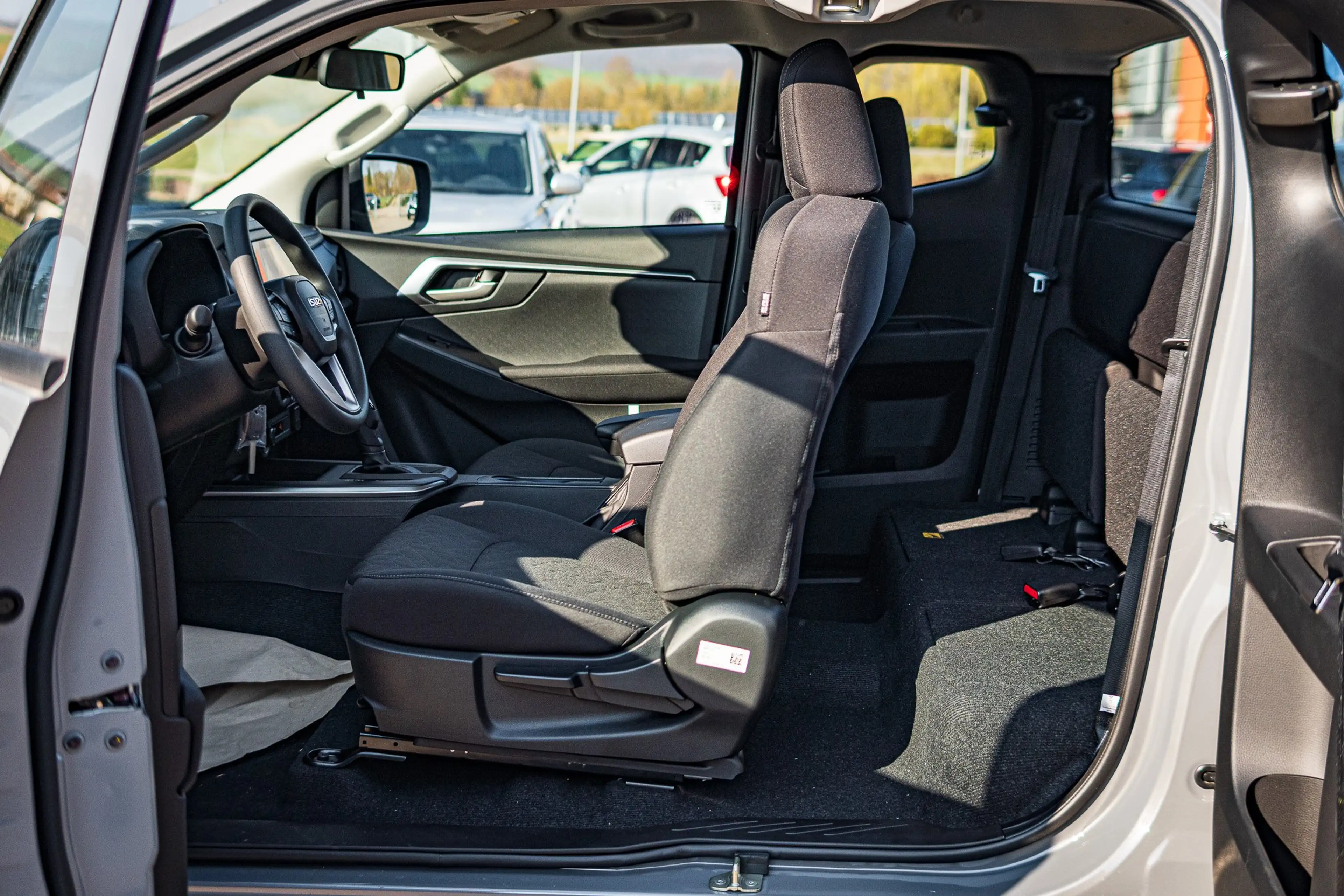 Isuzu D-Max Space Cab 4WD Autm. LS — photo 6