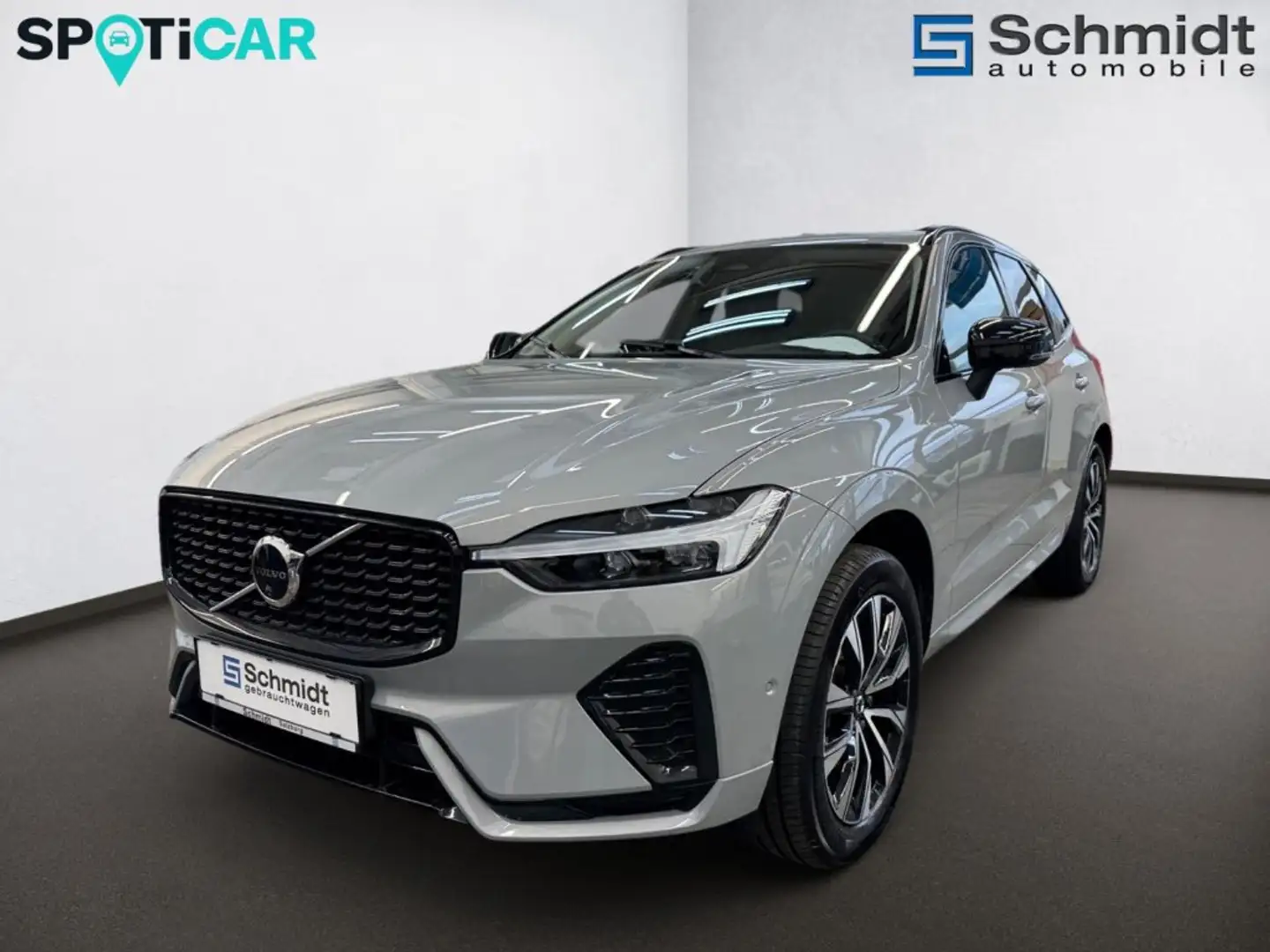 Volvo XC60 B5 AWD Plus Dark Geartronic Grau - 1