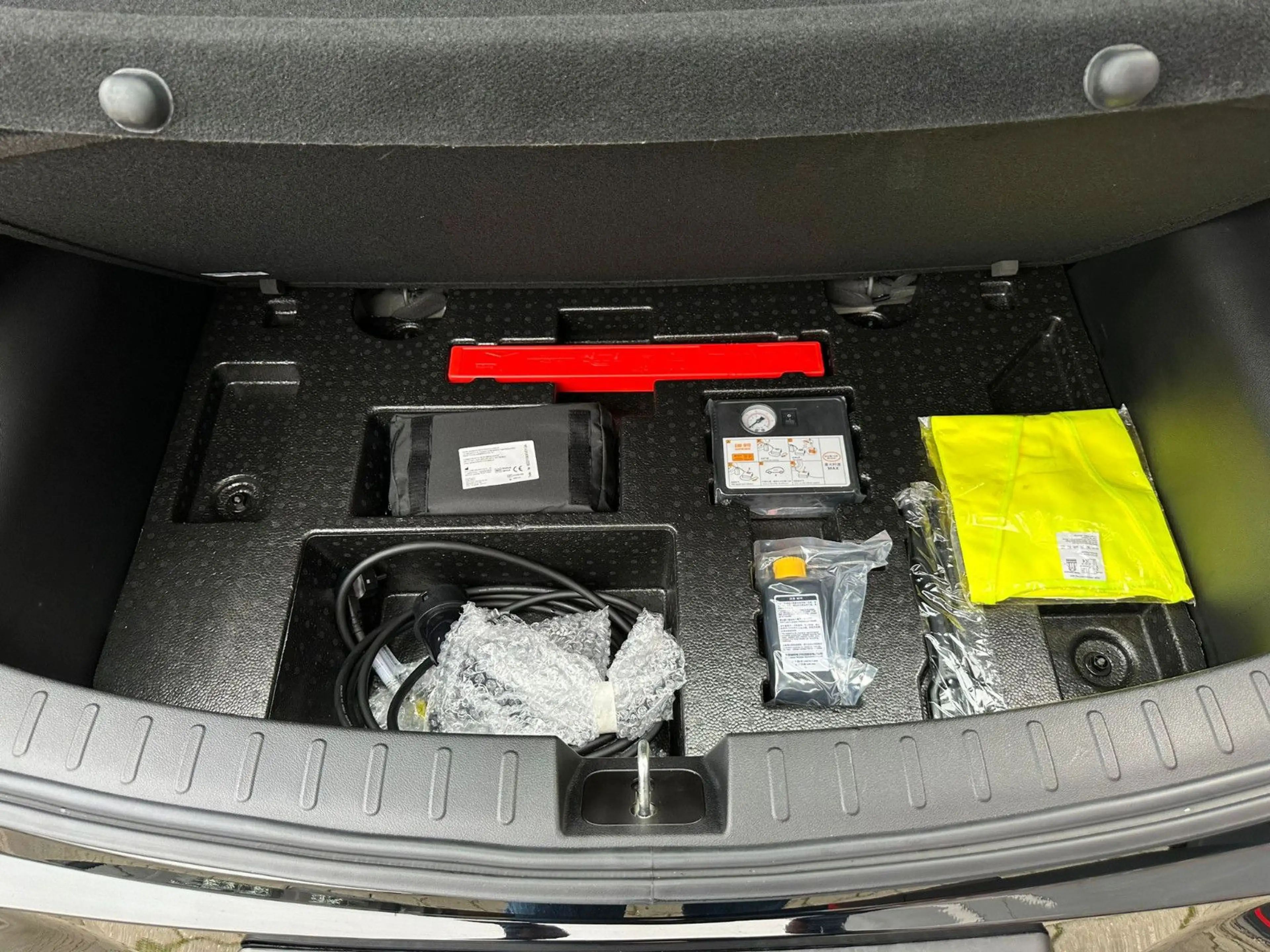 GWM ORA 03 Ora 126KW 400 Pro + PANO Wärmepumpe 360° SOH 96 — photo 11