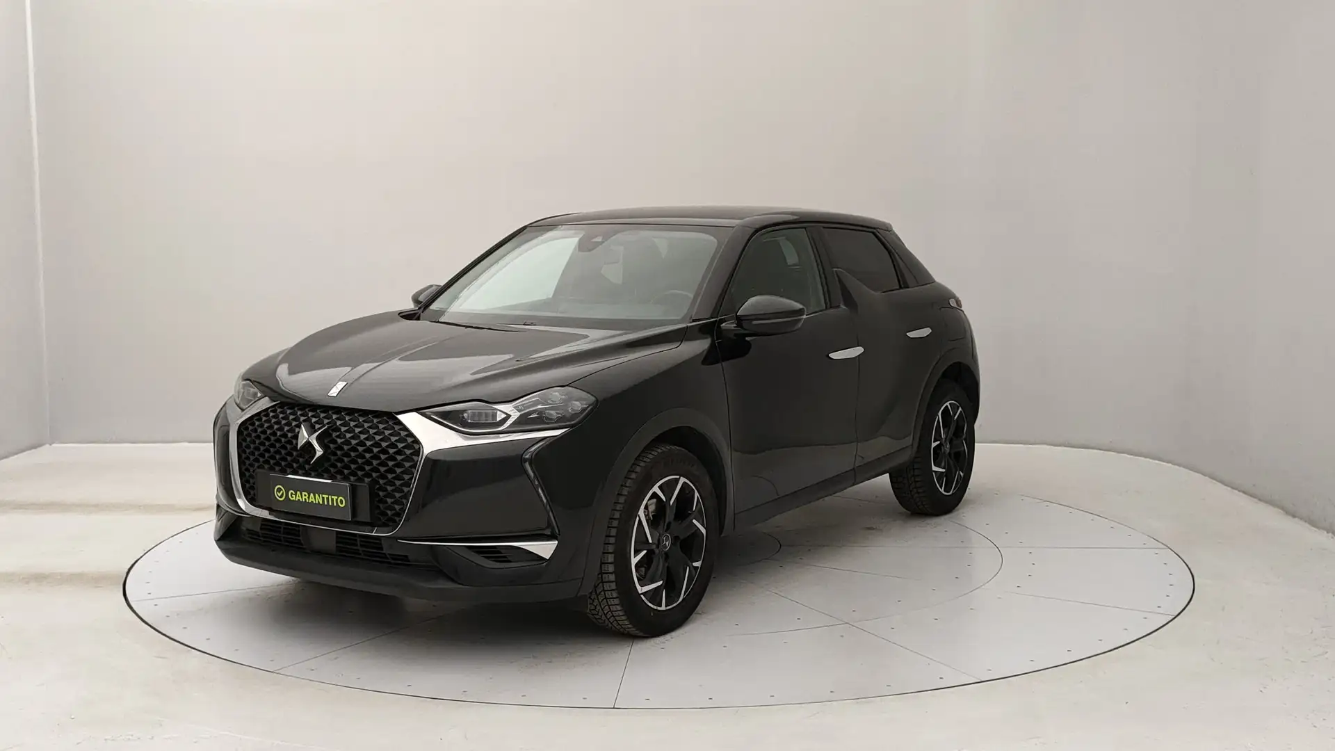 DS Automobiles DS 3 Crossback Crossback 1.5 BlueHDi Faubourg Czarny - 1